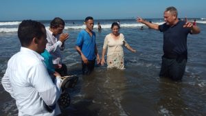 Misión Managua 2 realizó bautismo en las aguas 1