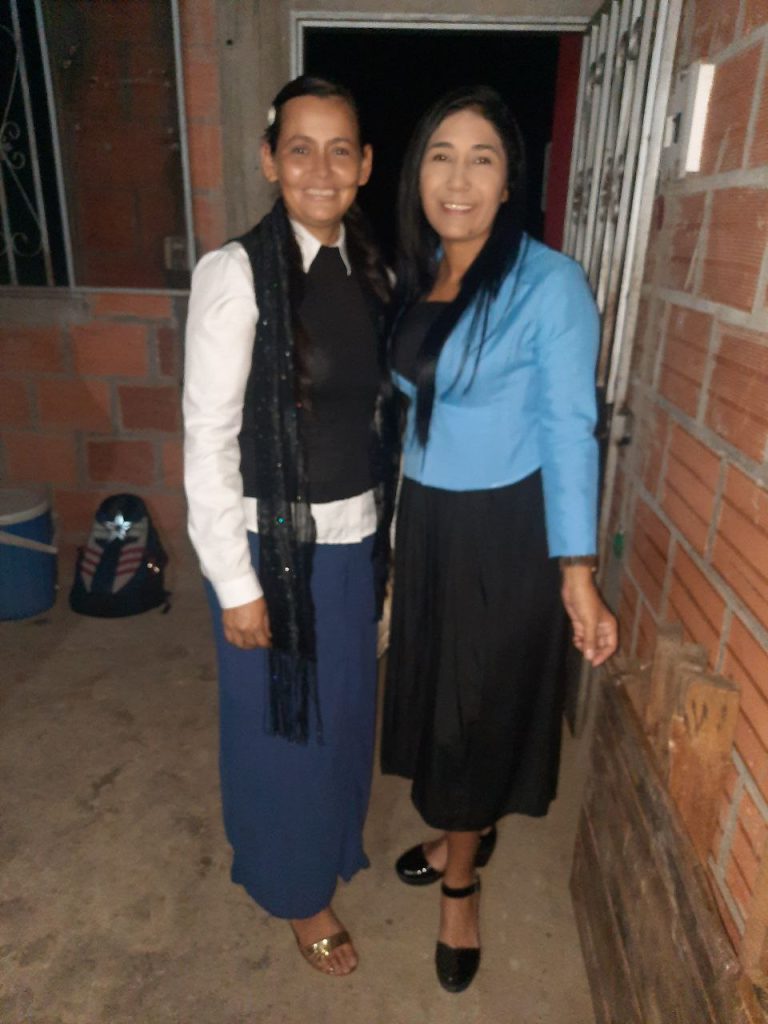 Pastoras Carol Duque y Carolina Centeno