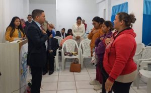 Pastor Omar Mendoza, entregando almas para Jesucristo